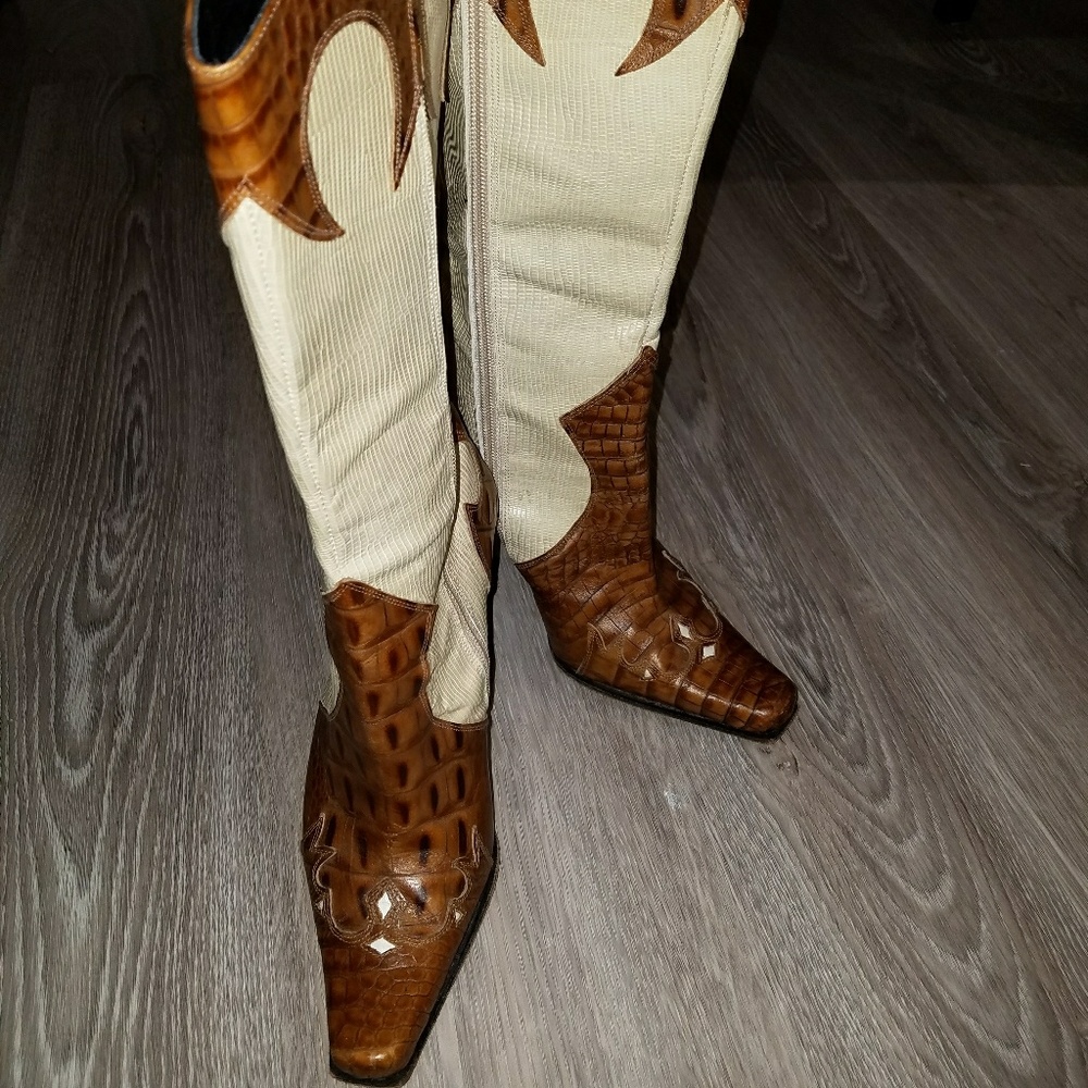 Bebe leather western stiletto boot sz 7